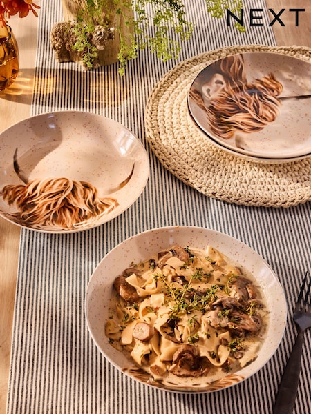 Set of 4 Natural Hamish The Highland Cow Pasta Bowls (AM2770) | R$ 235