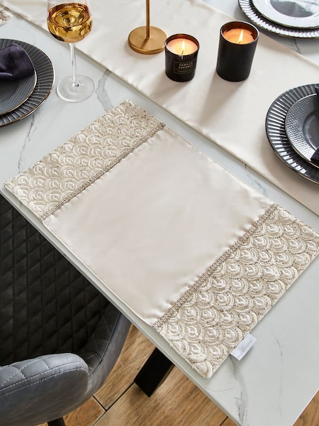 Catherine Lansfield Set of 4 Champagne Deco Sequin Dining Placemats (AM3717) | €33