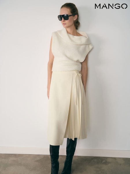 Mango Cream Drap Neck Top (AM4471) | €21.50