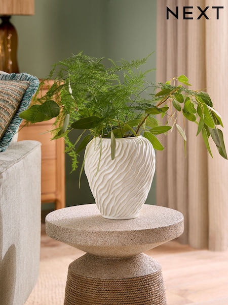 Natural Ceramic Fairford Textured Medium Vase (AM5153) | €31