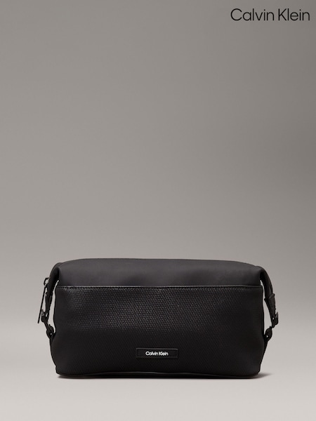 Calvin Klein Black Essential Wash Bag (AM5487) | AED495