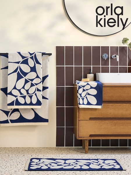 Orla Kiely Dusk Sycamore Stripe Bath Towel (AM5590) | €39