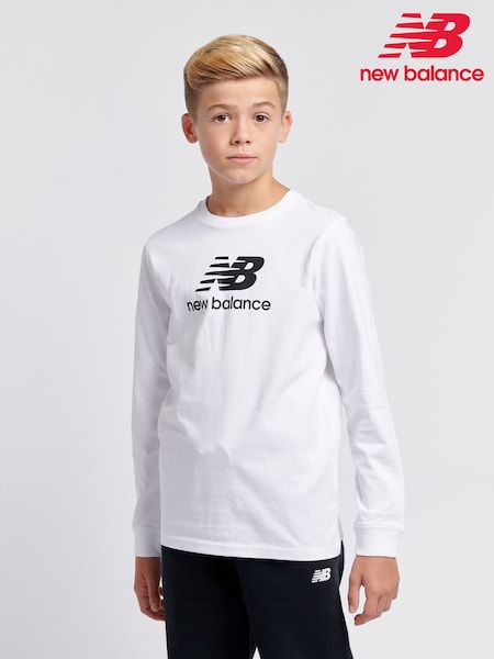 New Balance White Boys 100% Cotton Stacked Logo Long Sleeve T-Shirt (AM5867) | €31 - €37