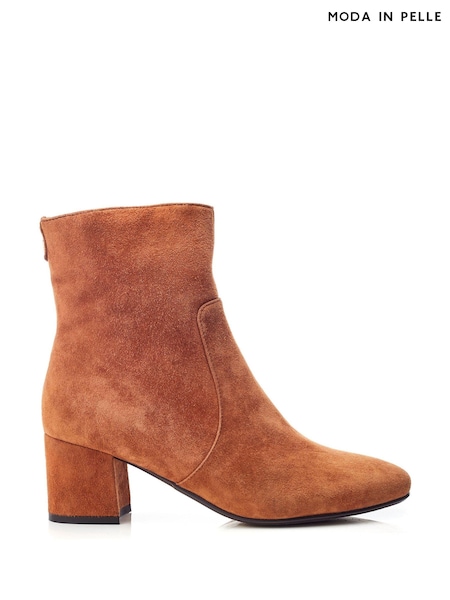 Marrón - Moda in Pelle Otto Bajo Block Heeled Black Boots (AM7990) | 197 €