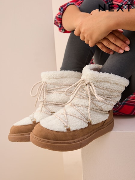 Tan Brown / Ecru - Borg Water Resistant Boots (AM8635) | ‏183 د.إ.‏ - ‏ 218‏ د.إ.