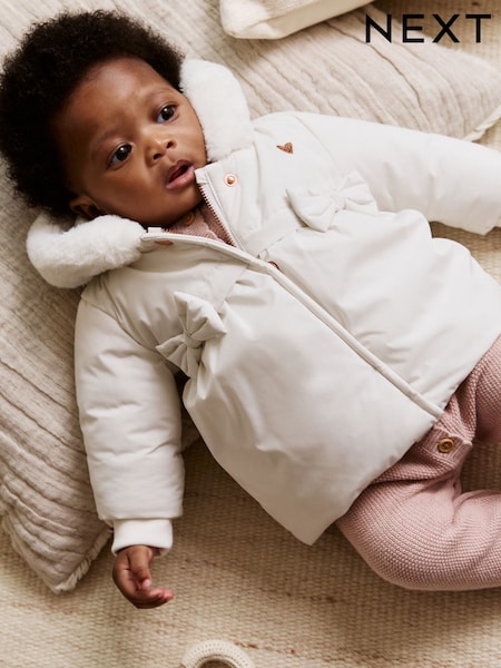 White Baby Bow Puffer Jacket (0mths-2yrs) (AM9151) | R$ 225 - R$ 245