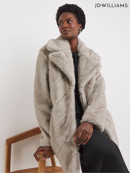 JD Williams Chevron Faux Fur Coat (AM9259) | 521 LEI