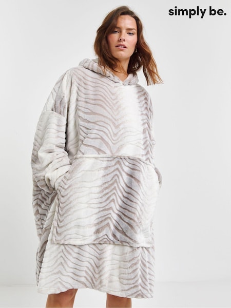 Simply Be Pretty Secrets Oversized Hoodie Blanket (AN3586) | ‏99 د.إ.‏