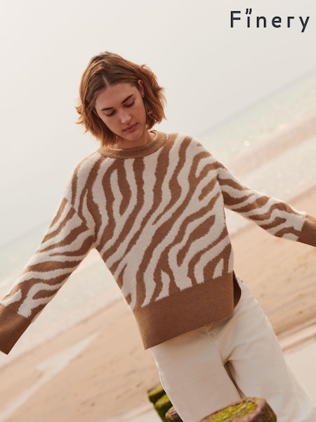 Finery Nude Tully Tan Zebra Knitted Jumper (AN3727) | €37