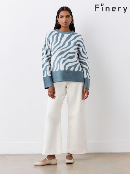 Finery Blue Tully Tan Zebra Knitted Jumper (AN3734) | €37