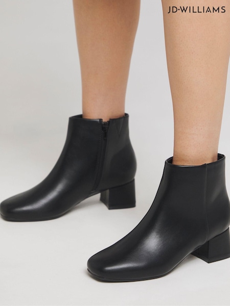 JD Williams Black Low Block Heel Ankle Boots In Extra Wide Fit (AN6619) | €56