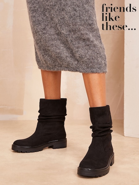 Friends Like These Black Flat Chunky Sole Ruched Ankle Faux Suede Boots (AN8409) | €15.50