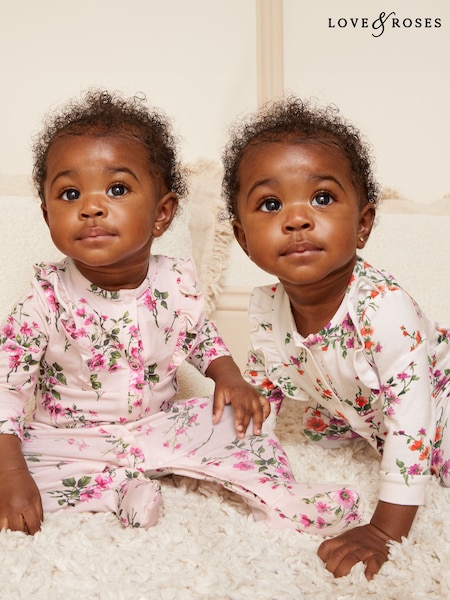 Floral rosa y blanco - Love & Roses Baby Printed Ruffle Sleepsuits 2 Pack (0-24mths) (AP0696) | 51 € - 54 €