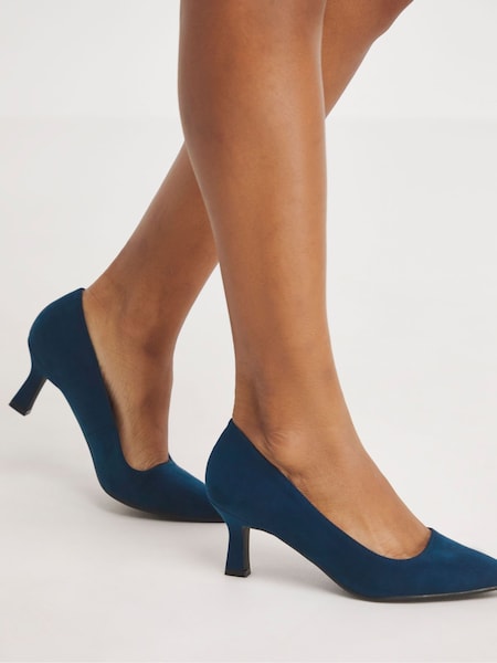modra - JD Williams Wide Fit Flexi Sole Kitten Heel Court Shoes (AP1000) | € 45