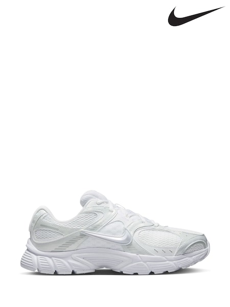 Nike White V5 Runner Trainers (AP1834) | €113