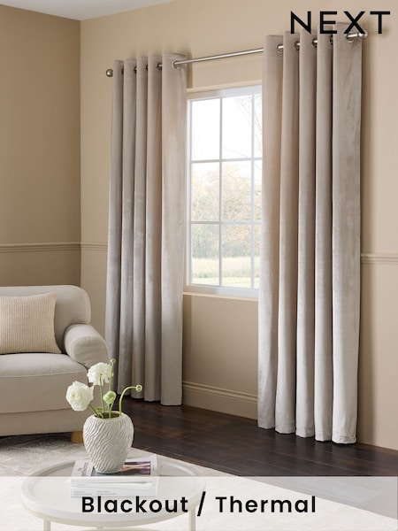 Liquid Velvet Eyelet Curtains (AP2537) | € 82 - € 177