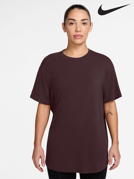Nike Burgundy Crush One Relaxed Dri-FIT Short-Sleeve Top (AP2671) | €44