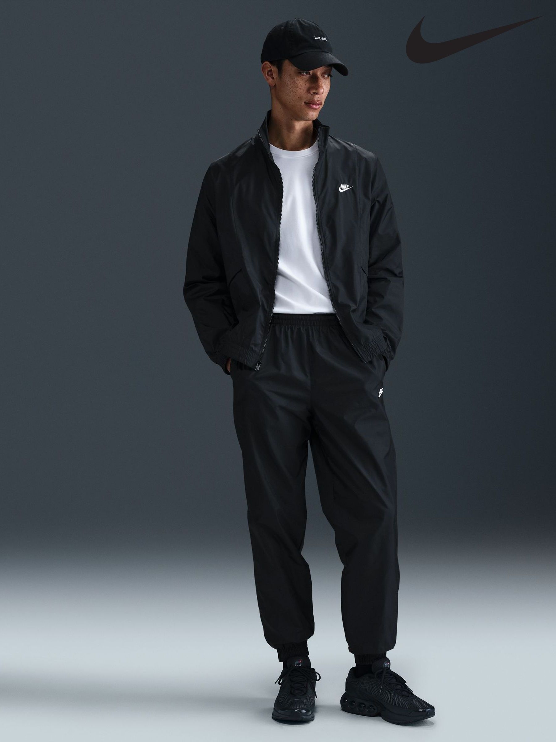 mens new nike tracksuits