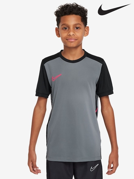 Modna siva - Nike Academy 25 Dri-FIT Football Shirt (AP3418) | € 20