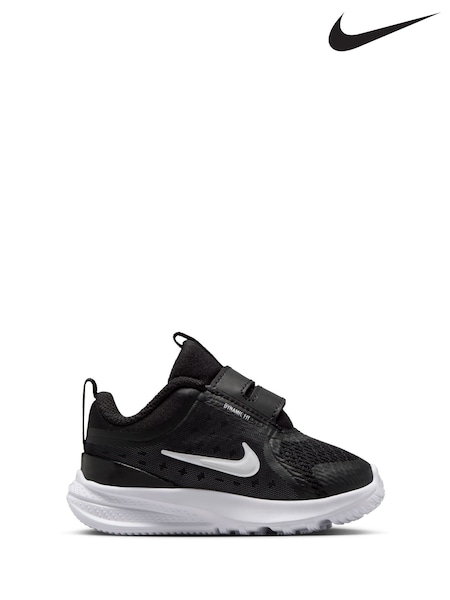 črna/bela - Nike Infant Star Runner 5 Trainers (AP3438) | € 39