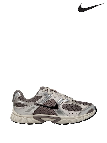 Nike Brown and Silver Youth V5 Runner Trainers (AP3729) | €73