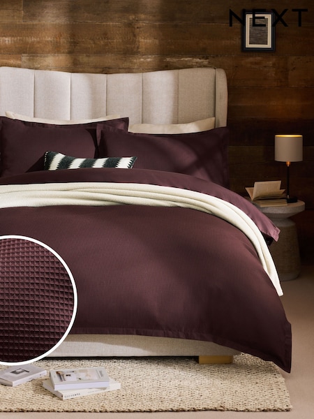 Burgundy Red Waffle Duvet Cover and Pillowcase Set (AP4552) | €42 - €85
