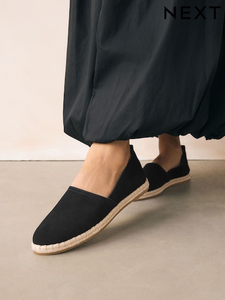 Black Forever Comfort® Suede Closed Toe Espadrilles (AP4628) | R$ 340