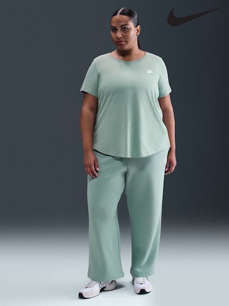 Nike Curve Sportswear Essentials Logo T-Shirt (AP5650) | 33 €