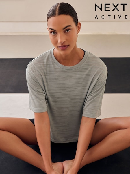 Sage Green Active Crew Neck Lightweight Boxy Short Sleeve T-Shirt (AP6543) | €19