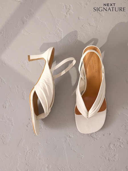 Branco - Signature Premium Leather Toe Thong Slingback Heels (AP7466) | R$ 600