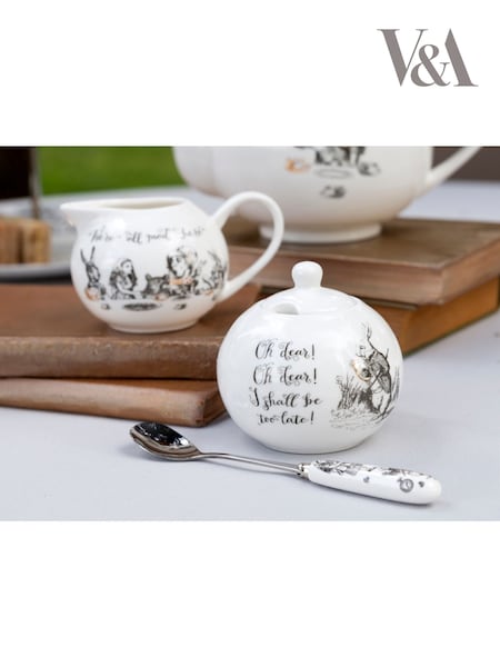 V&A Alice in Wonderland Milk Jug and Sugar Bowl Set (AP7570) | R$ 315