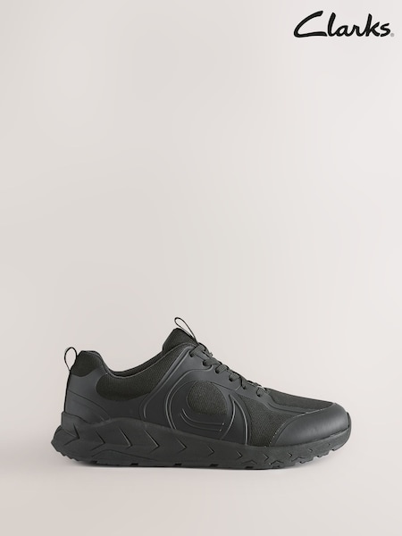 Clarks Black Wide Fit (G) Older Boys Selva Edge Leather Trainers (AP7803) | €56