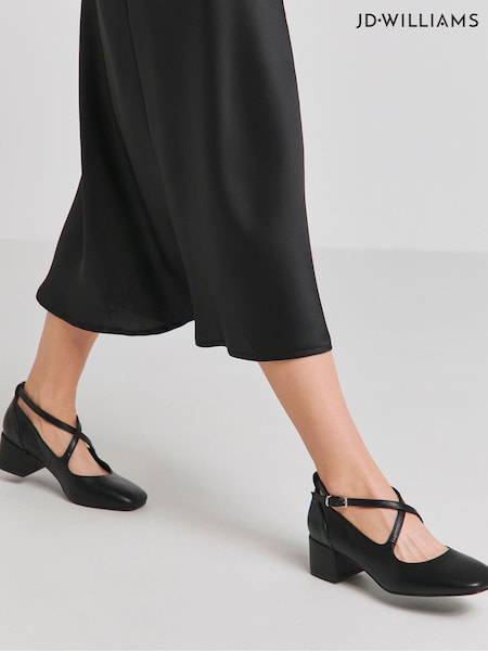 JD Williams Cross Strap Mary Jane Low Block Heels Court Shoe In Wide Fit (AP7879) | € 49