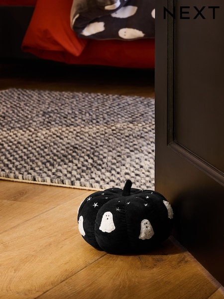 White Embroidered Ghost Pumpkin Doorstop (AP9279) | €23.50