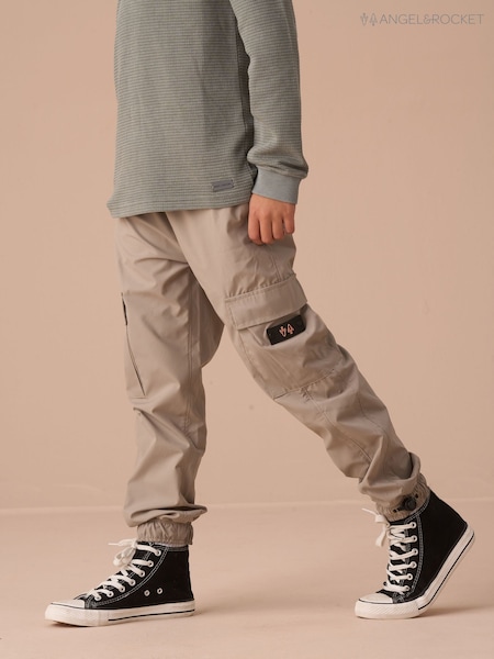 Angel & Rocket Cream Finn Technical Cargo Joggers (AP9853) | R$ 235 - R$ 275