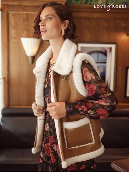 Love & Roses Faux Suede And Shearling Gilet (AR0164) | €76