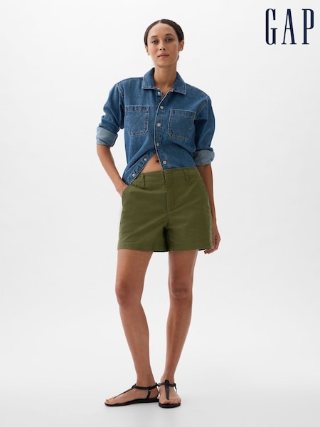 Gap Green 5 Inch Mid Rise Downtown Chinos Shorts (AR0752) | €46