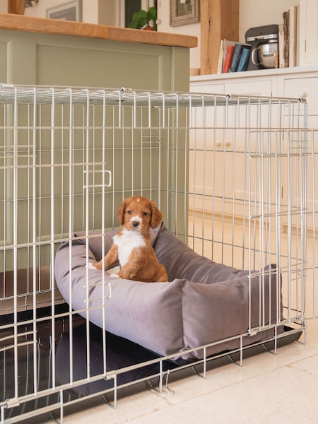 Lords and Labradors Velvet Silt Cosy and Calm Box Bed M (AR3355) | €86 - €114
