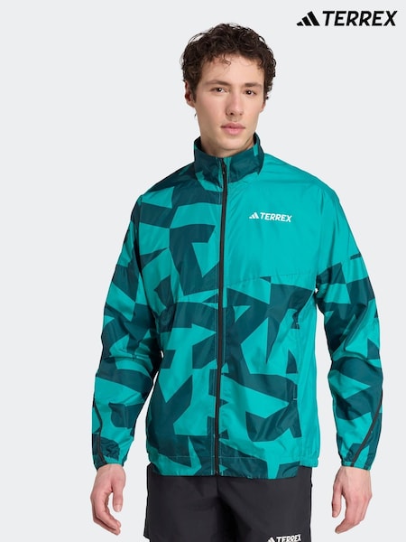 adidas Green Terrex Multi Printed Wind Jacket (AR7861) | R$ 840