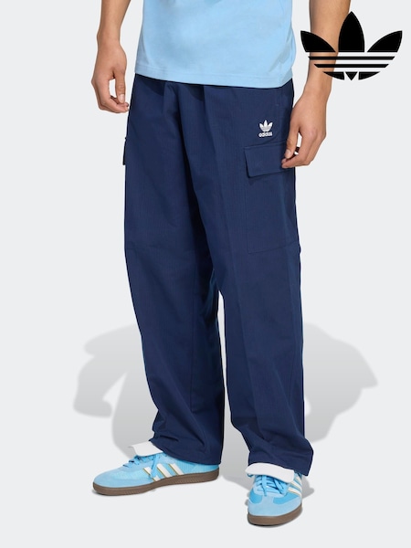 Albastru - adidas Originals Trefoil Essentials Woven Joggers (AR8672) | 484 LEI