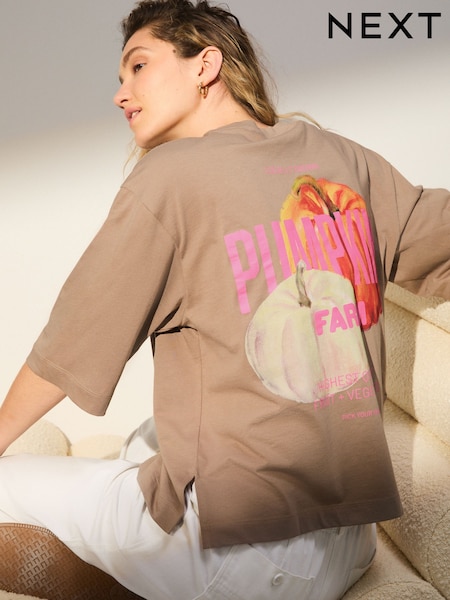 Toupeira - Graphic Print Autumnal Pumpkin Farm Elbow Sleeve Crew Neck T-Shirt (AR8749) | R$ 105
