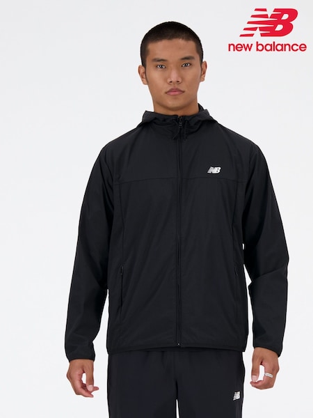 Чорний - Чоловіча легкоатлетична ткана куртка New Balance (AT0895) | 4 806 грн