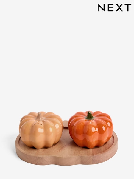 Orange Pumpkin Shaped Salt and Pepper Shakers and Wooden tray (AT1134) | €17