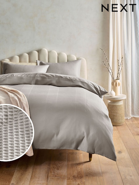 300 Thread Count Waffle Texture Duvet Cover and Pillowcase Set (AT2793) | € 48 - € 75