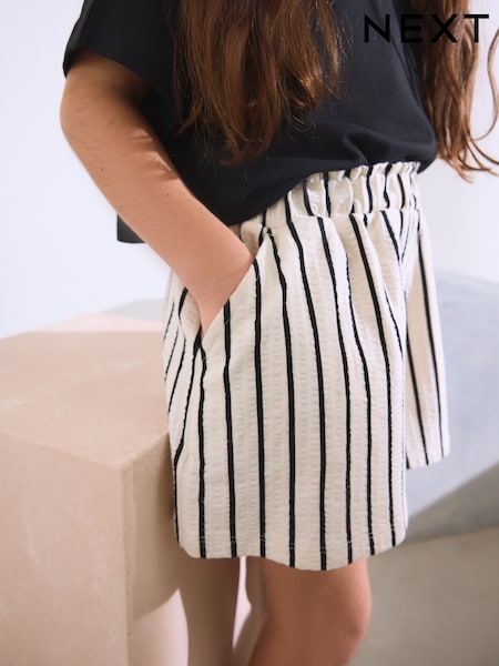 Zwart/wit gestreept - 100% Cotton Pull On Textured Shorts (3-16yrs) (AT2961) | € 11 - € 19