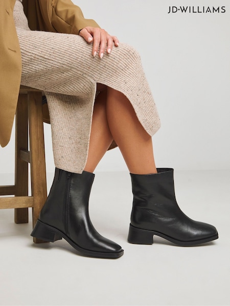 JD Williams Black Low Block Heel Square Toe Leather Boots In Extra Wide Fit (AT3828) | €54