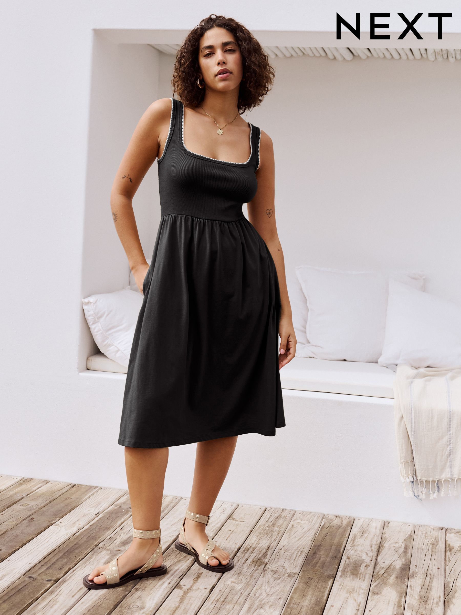 Black Dresses for Women | Little Black & Halter Neck Dresses