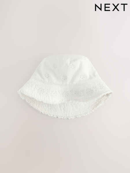 White 100% Cotton Broderie Anglais Flower Bucket Hat (3mths-16yrs) (AT6038) | €12 - €17