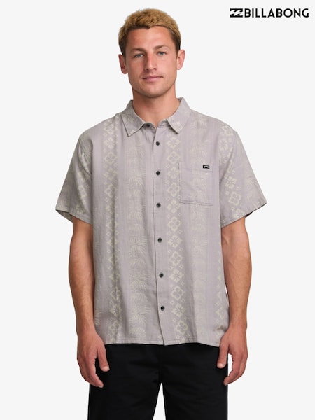 Billabong Purple 100% Cotton Sundays Geometric Print Jacquard Short Sleeve Shirt (AT6322) | ₪302