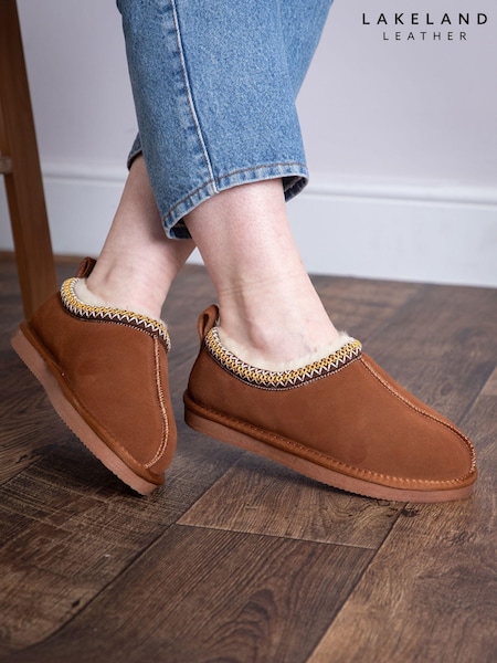 Lakeland Leather Brown Ladies Sheepskin Embroidered Clog Slippers (AT7756) | €107